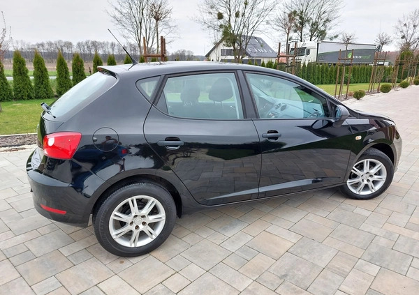 Seat Ibiza cena 22999 przebieg: 142000, rok produkcji 2012 z Białobrzegi małe 781